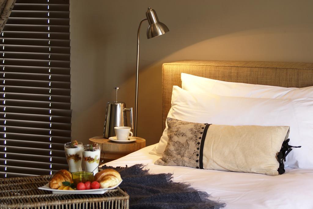 The Village Courtyard Suites & Executive Apartment ウィントフーク エクステリア 写真